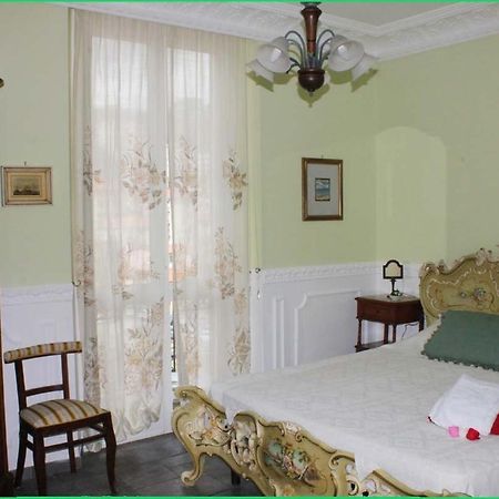 Bed And Breakfast Sopranos Специя Екстериор снимка