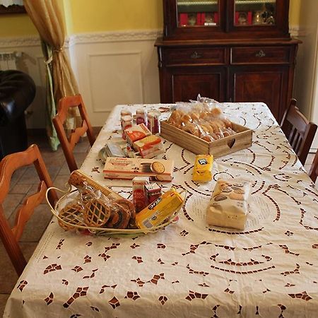 Bed And Breakfast Sopranos Специя Екстериор снимка